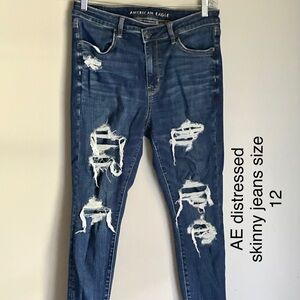 American eagle distressed skinny Jean size 12